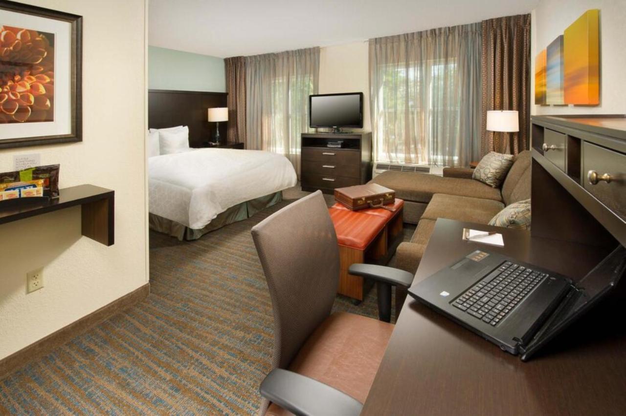 Staybridge By Ihg Hotel