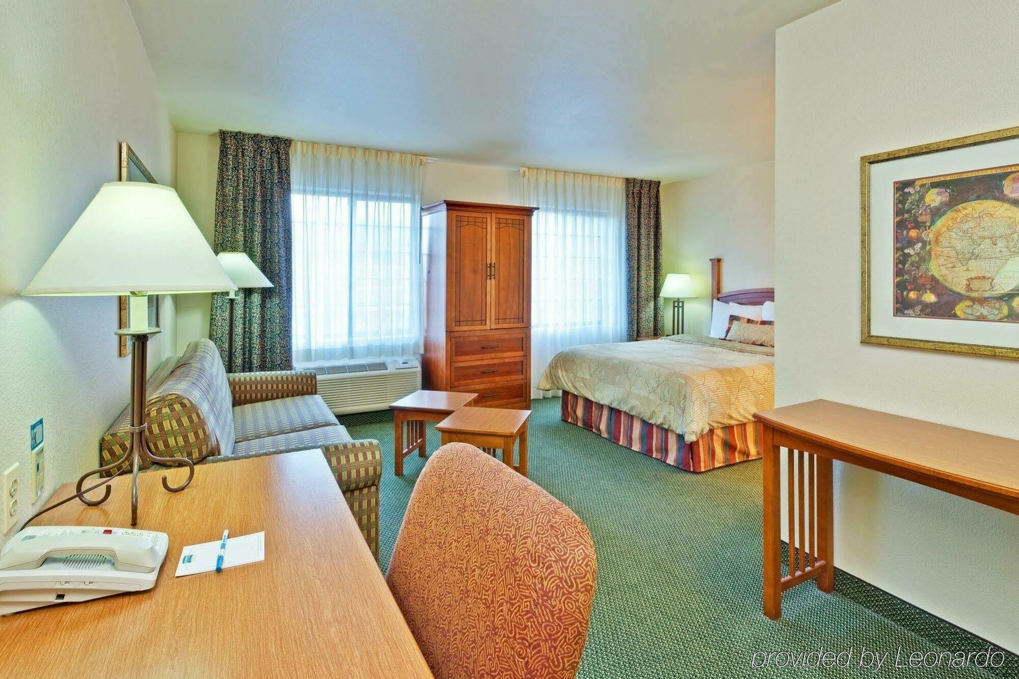 Staybridge By Ihg Hotel