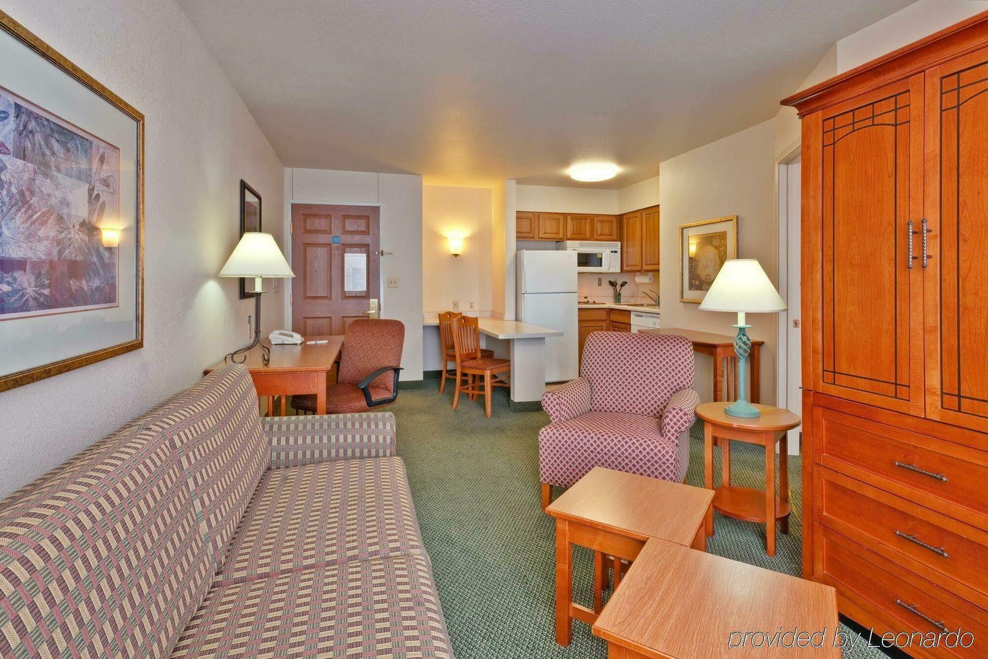 Staybridge By Ihg Hotel Glenview