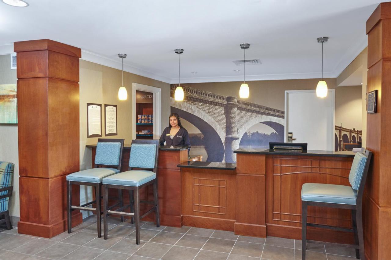 Staybridge By Ihg Hotel Glenview