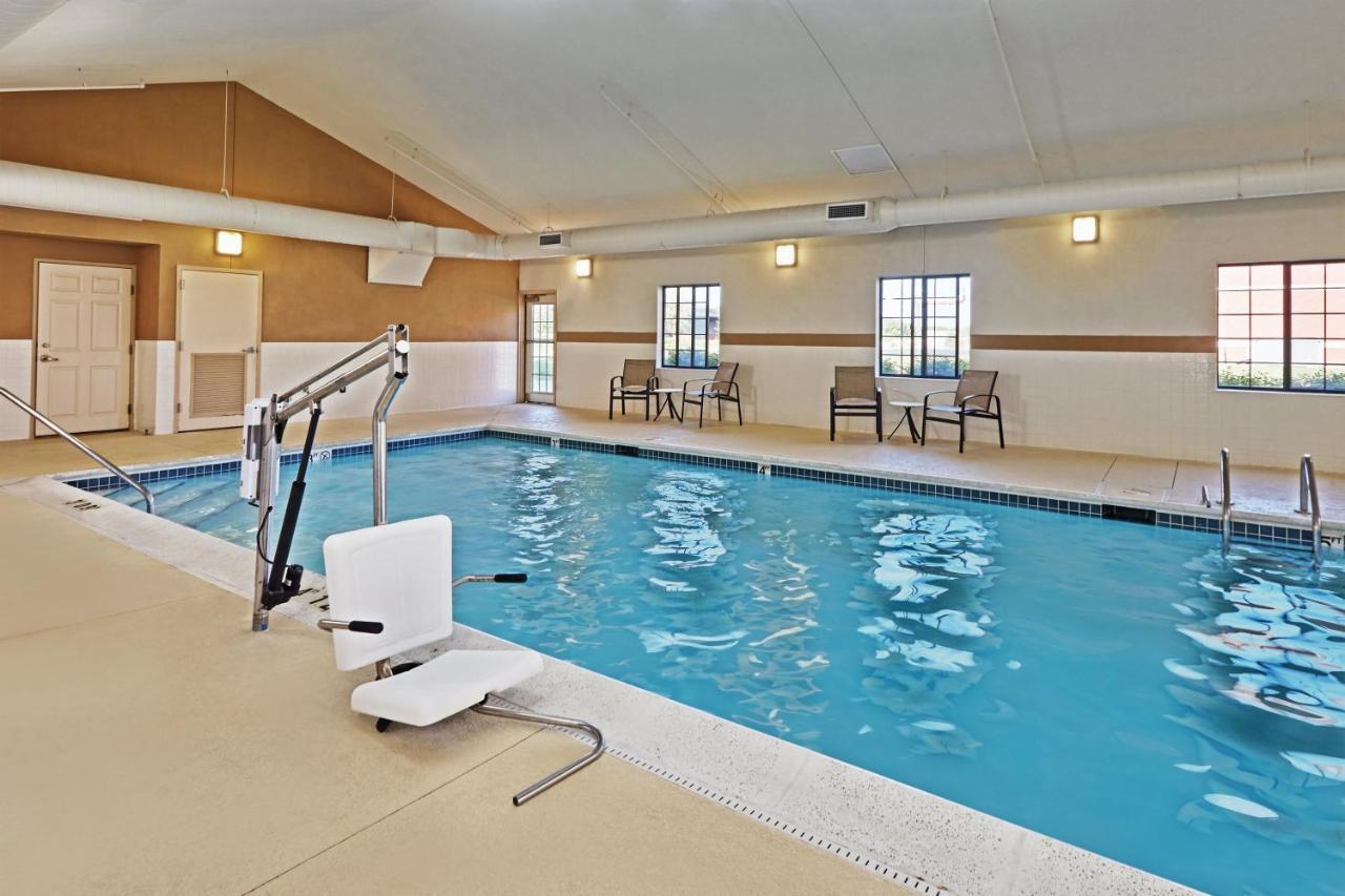 Staybridge By Ihg Glenview