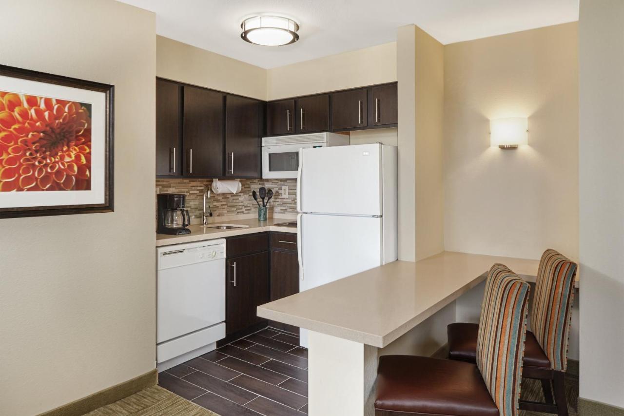 Staybridge By Ihg Hotel Glenview