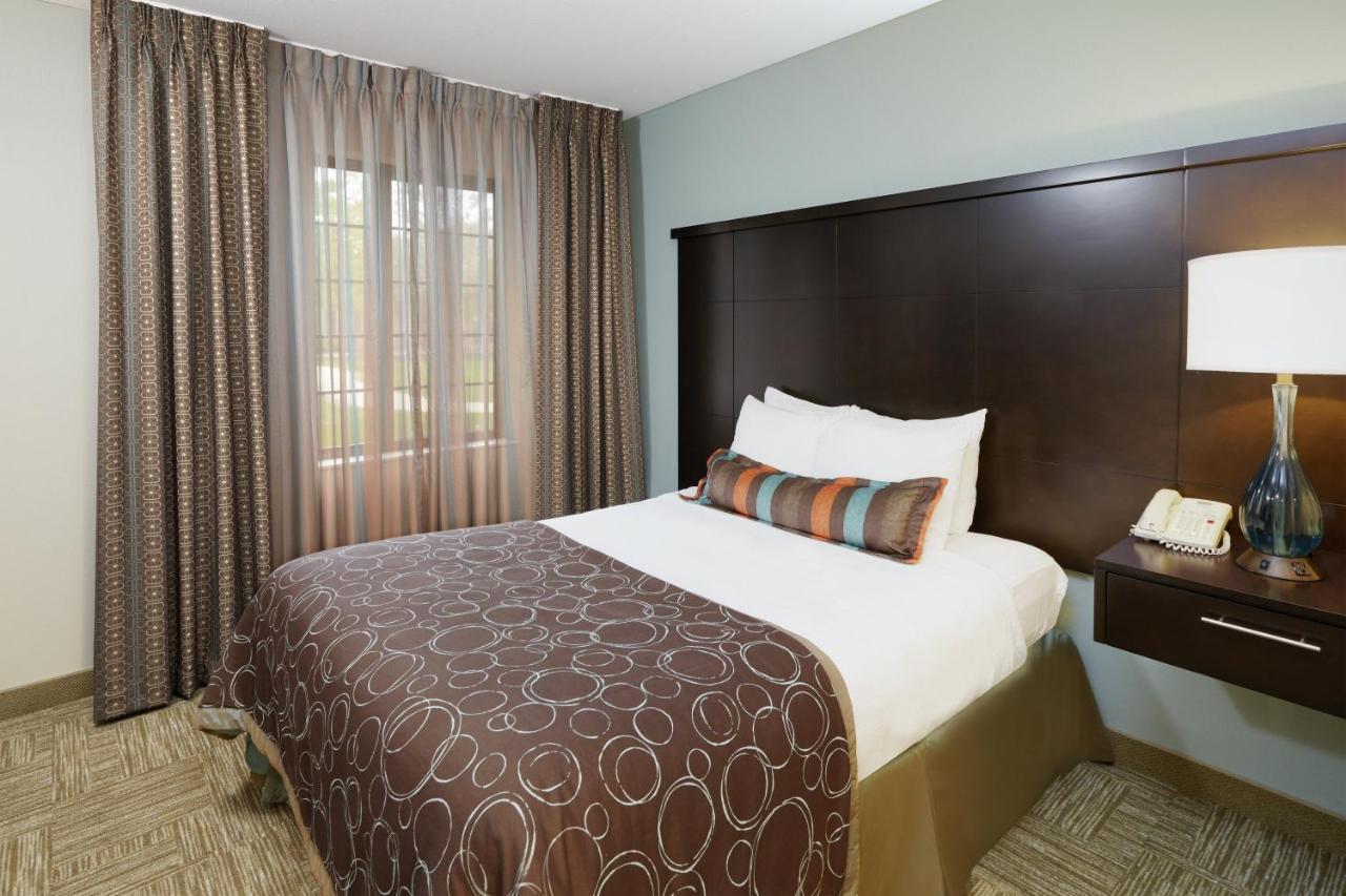 Hotel Staybridge By Ihg 3*