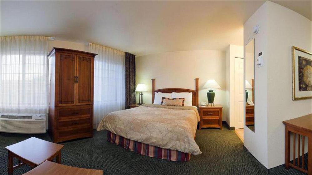 Staybridge By Ihg Hotel 3*